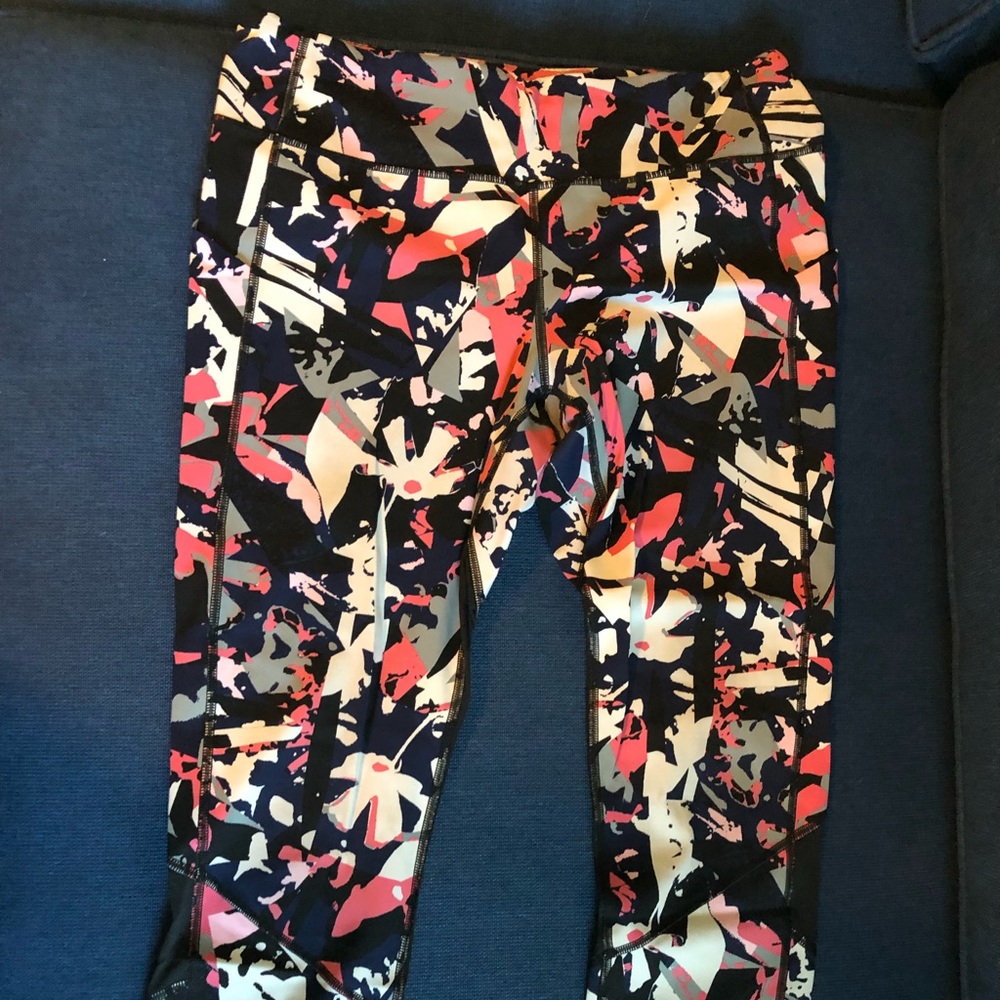 Lululemon crops